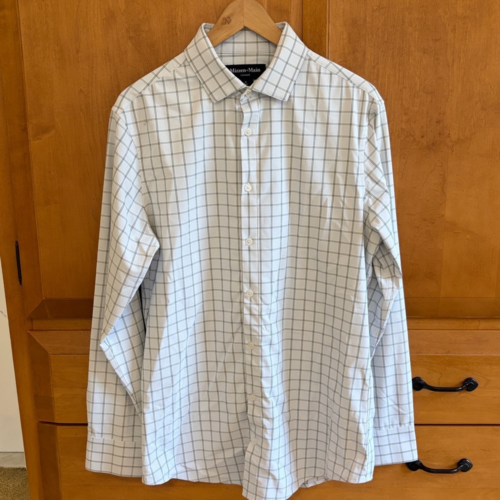 Men’s Mizzen and Main Leeward dress shirt